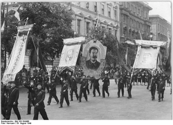 Chinese delegation to Budapest, 1949